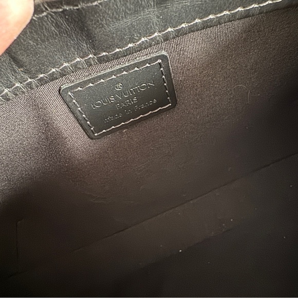 LOUIS VUITTON | Vintage metallic gray leather monogram shoulder bag - Picture 8 of 13